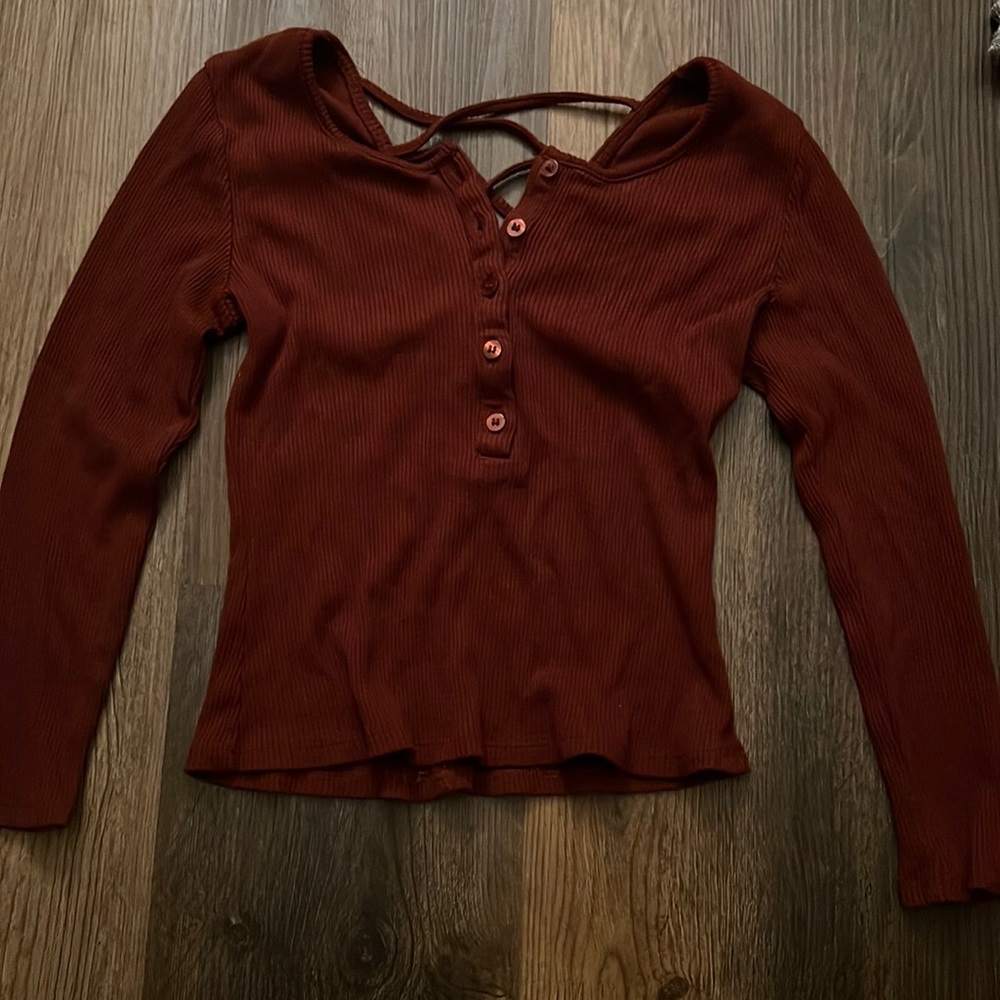 Burgundy cropped button up crisscross back too